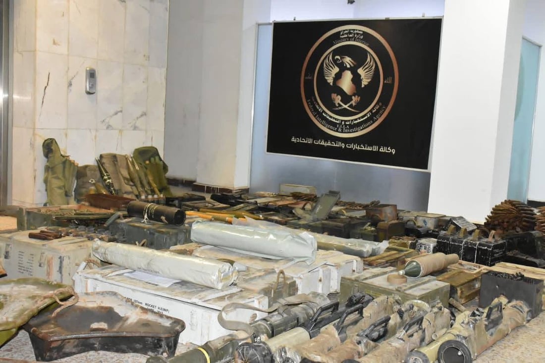 صور: الاستخبارات تداهم مقر “أبو درع” في مدينة الصدر وتصادر قاذفات وبيكيسيات