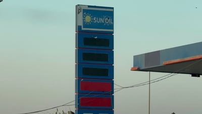 شاشەکانیان کوژاندووەتەوە؛ بەنزینیشیان هەبێت نایفرۆشن