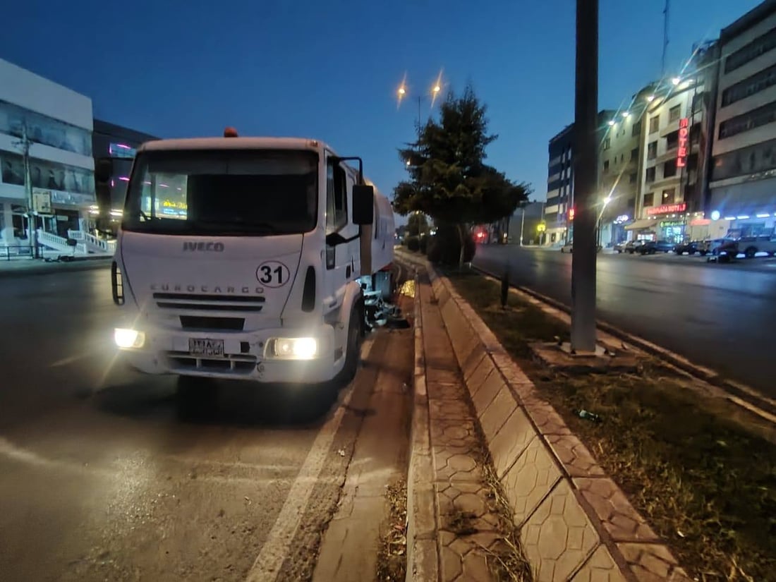 شەقامی بازنەیی 100 مەتری پایتەخت شۆردرا و پوخت و خاوێن کرایەوە