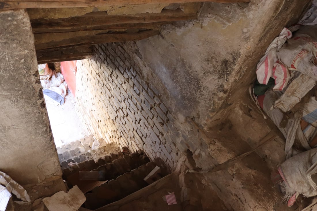 فيديو من “خان المدامغة” في الكاظمية: آخر شاهد على العهد العثماني تحوّل إلى “گراج”