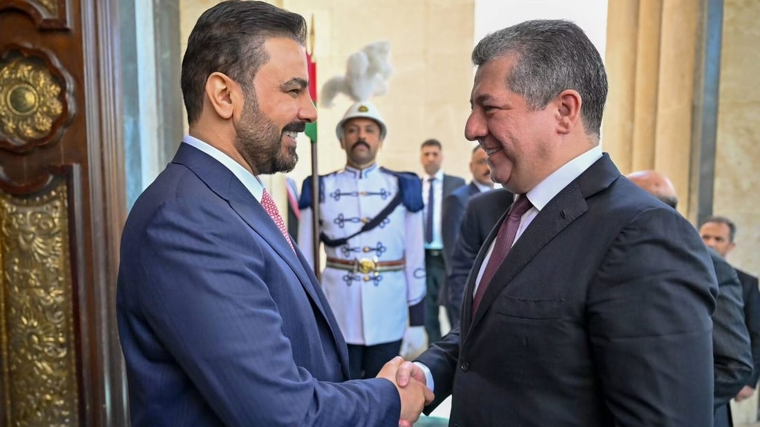 الزيدي يستقبل مسرور بارزاني بابتسامة عريضة في بغداد