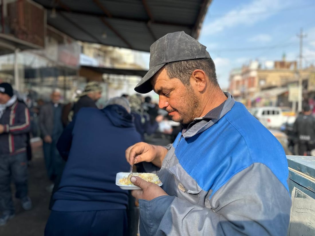 فيديو: 100 قدر من “التمن والقيمة” لأهالي الديوانية في الزيارة الرجبية