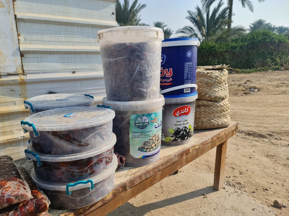 صور: حلانات التمر على طول الطريق بين السماوة والرميثة.. الشكّر أولاً