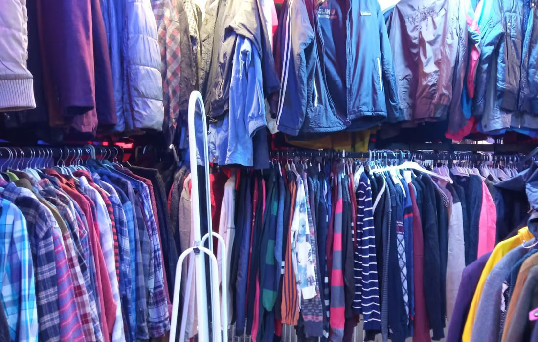 Thriving business in Karbala’s second-hand market offers deals on fashion