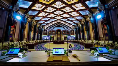 أول مشاكل قمة بغداد.. انسحاب الإمارات من الاجتماع السري بسبب السودان