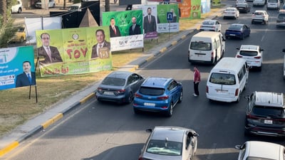 إغلاق البارات يملأ مجسرات بغداد “بالقواطي” ويتسبب باختناقات مرورية