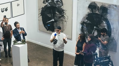 بعد 3 عقود من الغياب.. أحمد البحراني يوقظ الزمن بمعرض تشكيلي في الكرادة