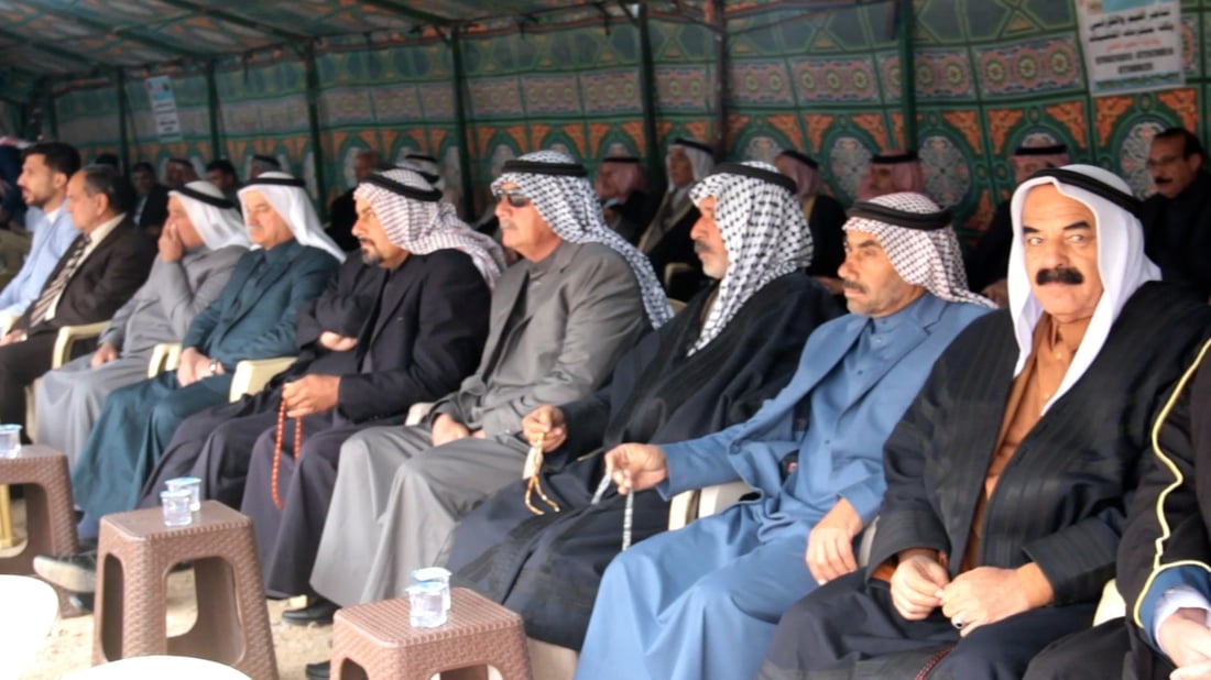 خلفاً لوالده.. الدليم تنصب حبيب أحمد شيخاً لعشيرة آل سفر في تلعفر (صور)