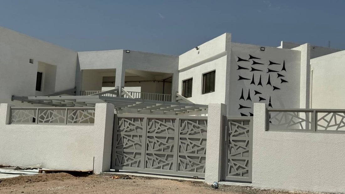 صور: الصين تُخلّص أم قصر من الدوام المزدوج.. 6 مدارس وبنقوش مسمارية