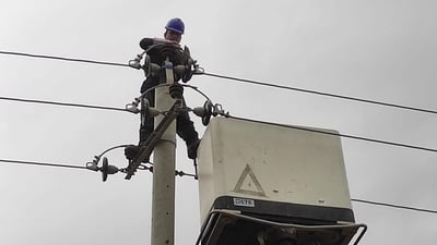 کارەباى 24 کاتژمێر 700 مۆلیدەى کوژاندووەتەوە