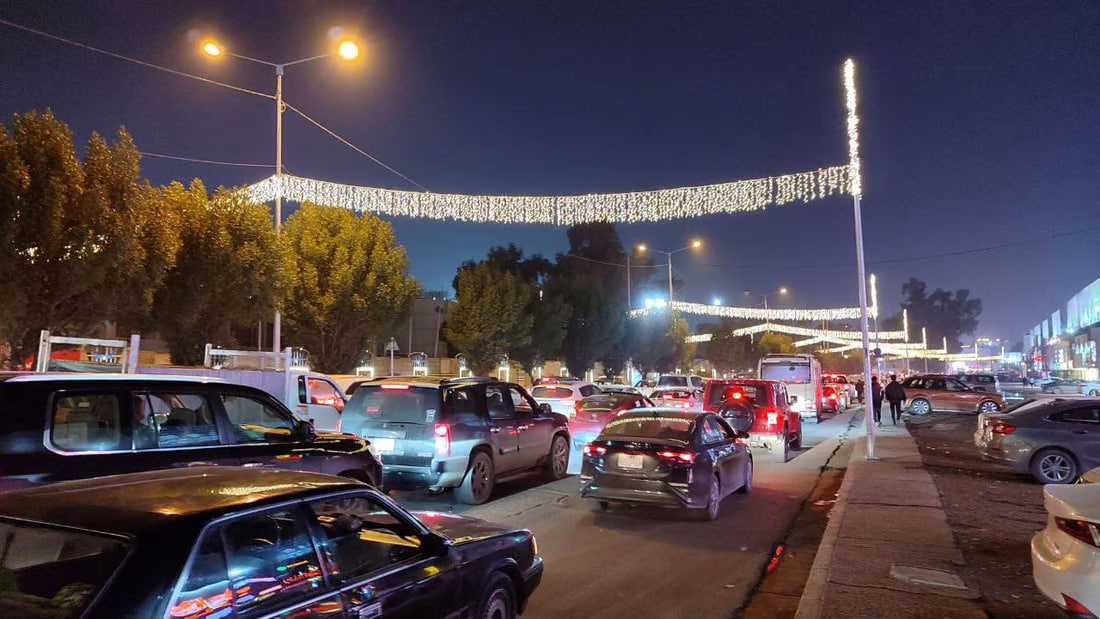 Baghdad’s Mansour district prepares for New Year’s Eve celebrations