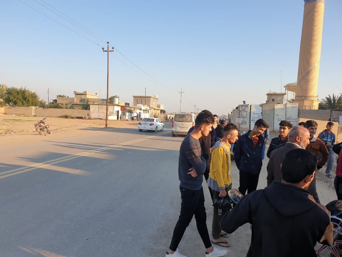 اصطدام بين “كراون” ودراجة نارية بسبب السرعة الفائقة في السعدية (صور)