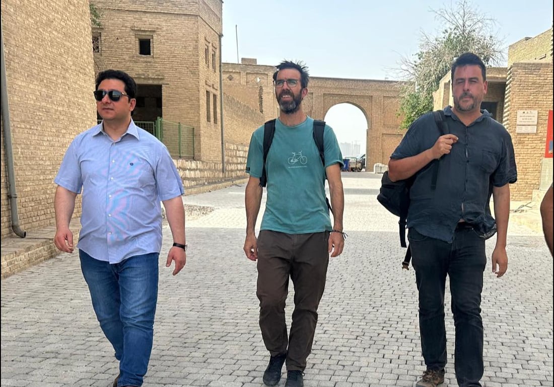 ئەمڕۆ یاریزانێکى پێشووى بارسا لە مەچکۆ چاى خواردەوە