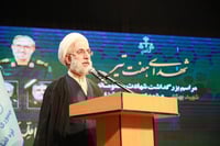 داواکاری گشتی ئێران بۆ هاوڵاتیانی بیانی: خێرا لە وڵاتە�...