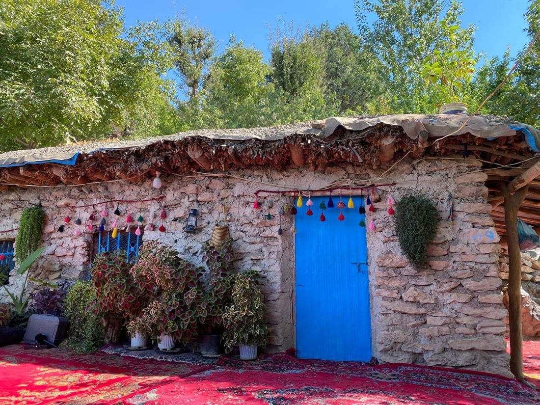 گەڕانەوە بۆ خانووە قوڕەکان