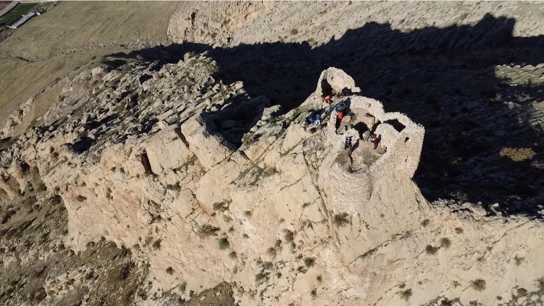 له‌ هه‌ریر به‌شێكی قەڵاكەی خانزادى میرى سۆران و میرسلێمانی براى رووخاوه‌ 