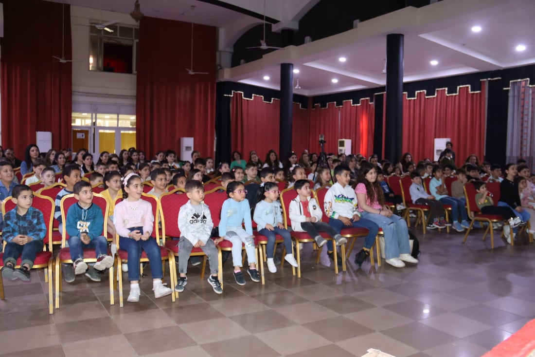 صور: مسرح دمى في عينكاوة احتفالاً بعيد الأم ونوروز والأطفال رقصوا كثيراً