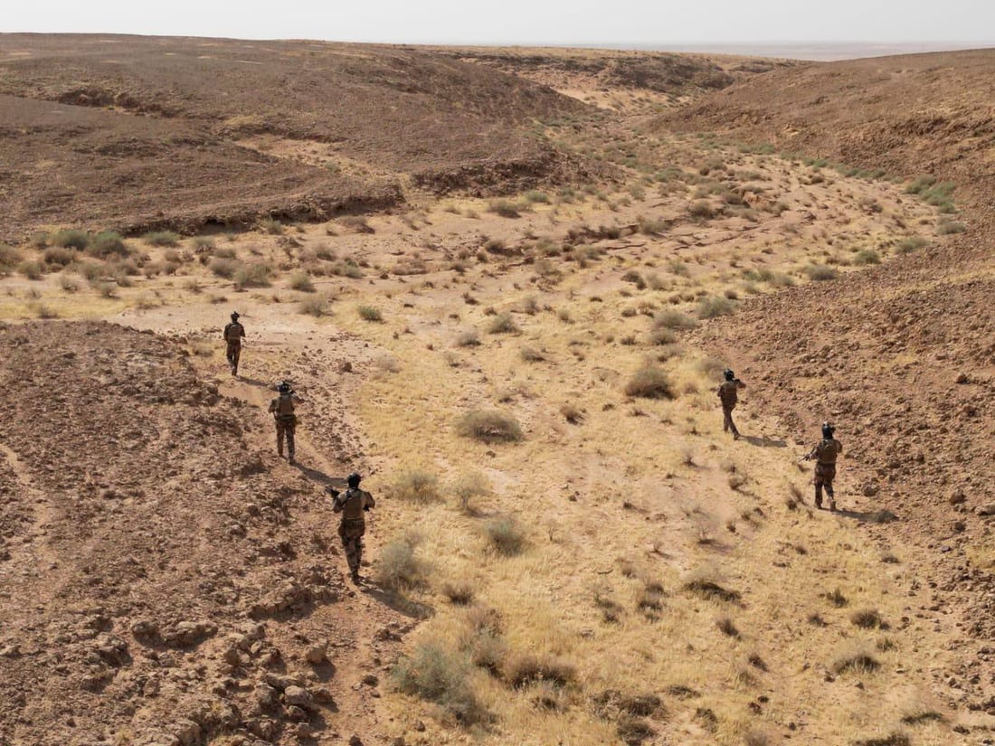 صور: مكافحة الإرهاب ينفذ حملة تفتيش واسعة في النجف والديوانية وواسط