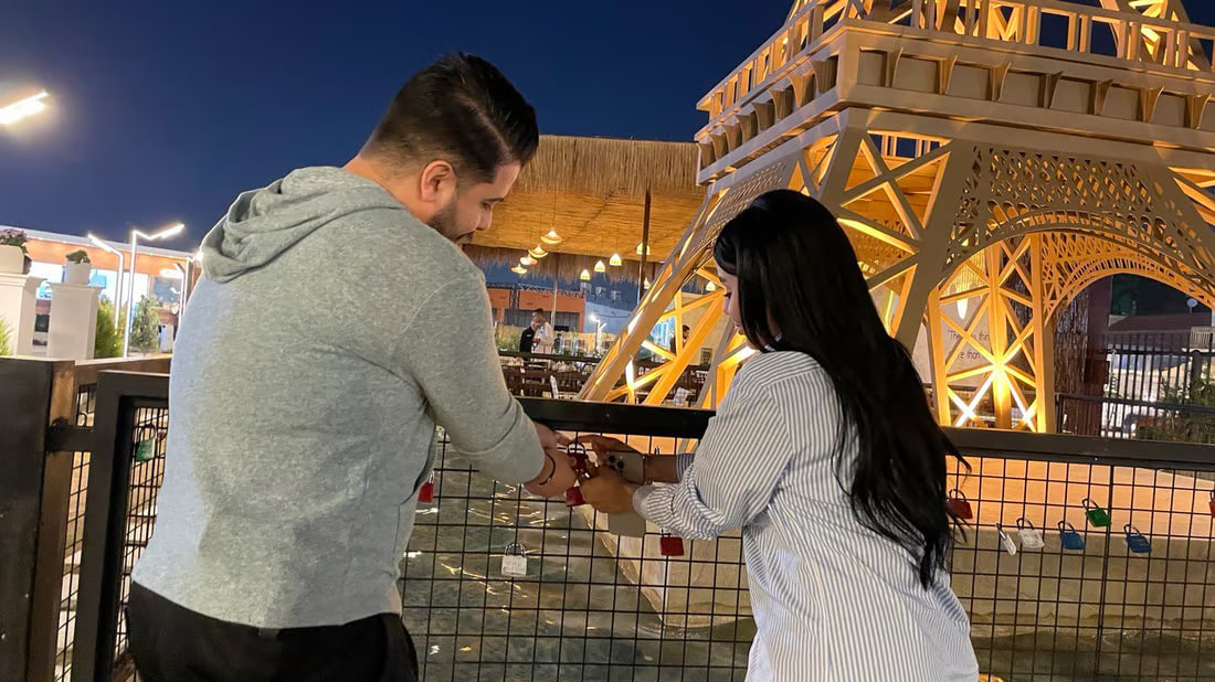 Baghdad restaurant introduces unique experience with Eiffel Tower replica