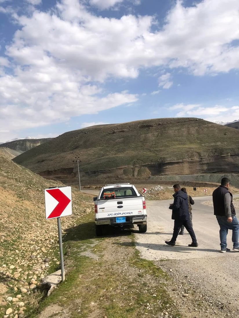 هاتوچۆى راپه‌ڕین ده‌ستى به‌ دانان و نوێكردنه‌وه‌ى هێماكان له‌ سنوورى پشده‌ر كردووه‌