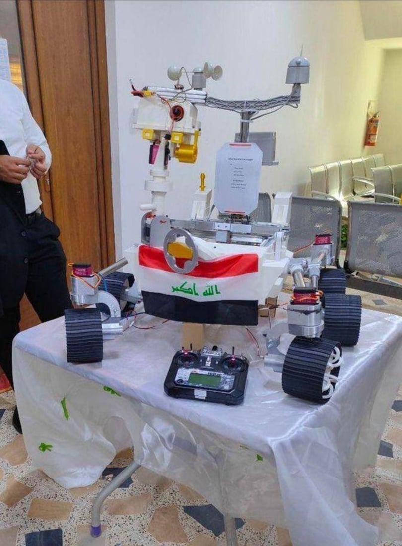 روبوت ناسا في ميسان.. 3 طلبة يبتكرون جهازاً لقياس الحرارة والرطوبة والرياح (صور)