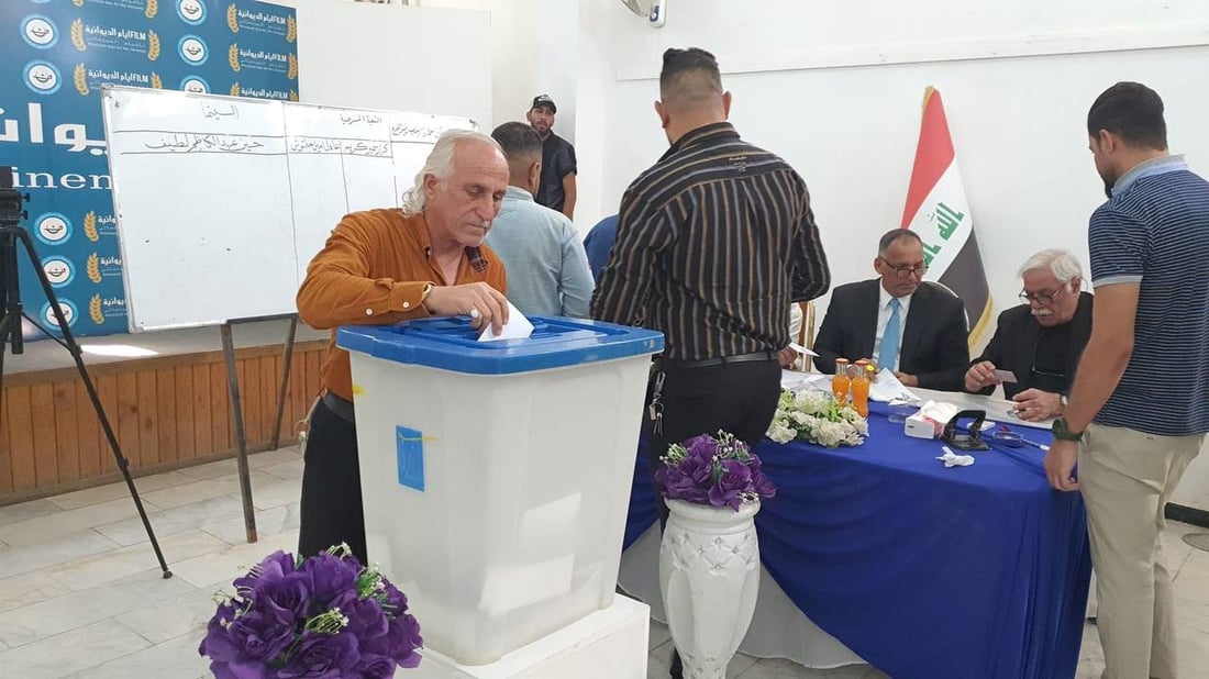 صور: فنانو الديوانية ينتخبون وليد عيدان نقيباً لهم للدورة الثانية على التوالي