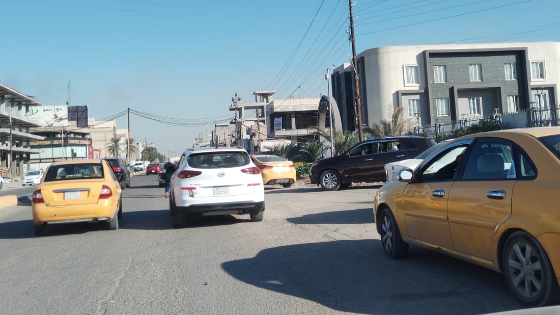 جامعة خاصة تزاحم أهل السيدية.. السيارات تخنق الشوارع والطلبة يتجولون في الحي