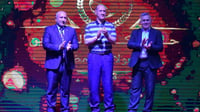 صور: عدنان درجال مندهش من التنظيم العالي لحفل الفرق الش...
