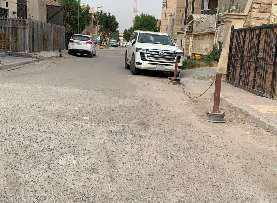 “No Parking”.. أصحاب منازل في اليرموك يشرّعون قوانينهم الخاصة!