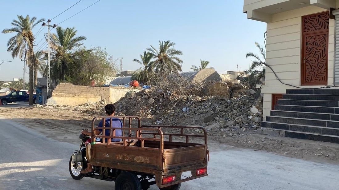 أبو الخصيب تودع جامع السراجي.. جرافات البلدية أنهت جدل المنارة الأثرية (صور)