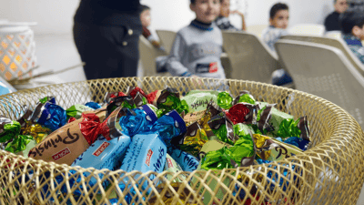 منداڵانی خانەی بێ سەرپەرشتانی سلێمانی شیرینی شەوی بەراتیان وەرگرت