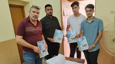 صور: مدرسة “الهندية” وجدت حلاً ولن تنتظر الوزارة.. “لدينا طابعة كتب”