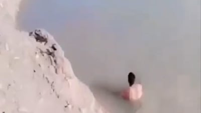 دۆزینەوەی تەرمی یەکێک لەو گەنجانەی لە گوڵاڵە خنکا
