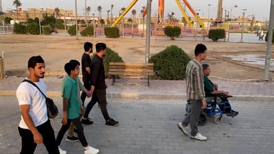 أصحاب المعاناة يحققون أمنيات أهل الهمم.. شراء ملابس وجولات ترفيهية (فيديو)