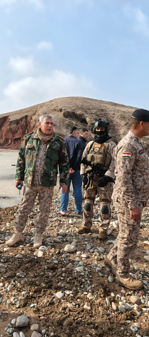 صور: قائد عمليات كركوك يزور المناطق المتضررة من الفيضانات في ناحية ليلان