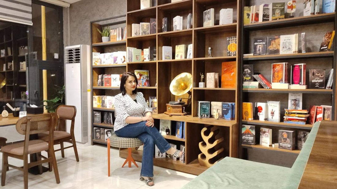 بنات روائي كبير في “مغامرة” وسط الكرخ.. “أطراس” مكتبة وأكثر (صور)