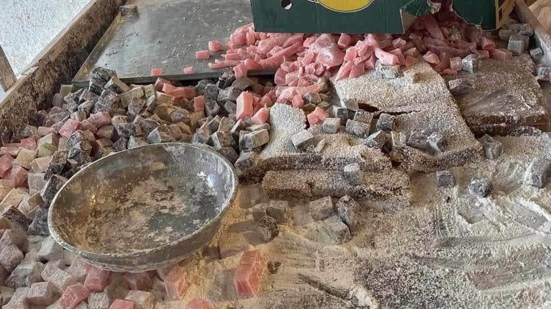 پاشماوەی جرج لە شیرینەکانی دوکانێک دۆزرایەوە و دەستی بەسەرداگیرا