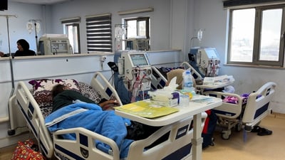 مرضى غسل الكلى في الموصل: الطريق إلى مستشفى ابن سينا معقد للغاية