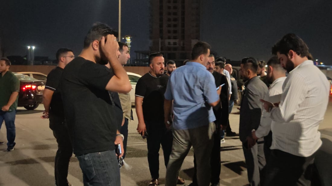دانیشتوانی سەن تاوەر لەبەر خراپی کارەباو خزمەتگوزاری هاتوونەتە دەرەوە