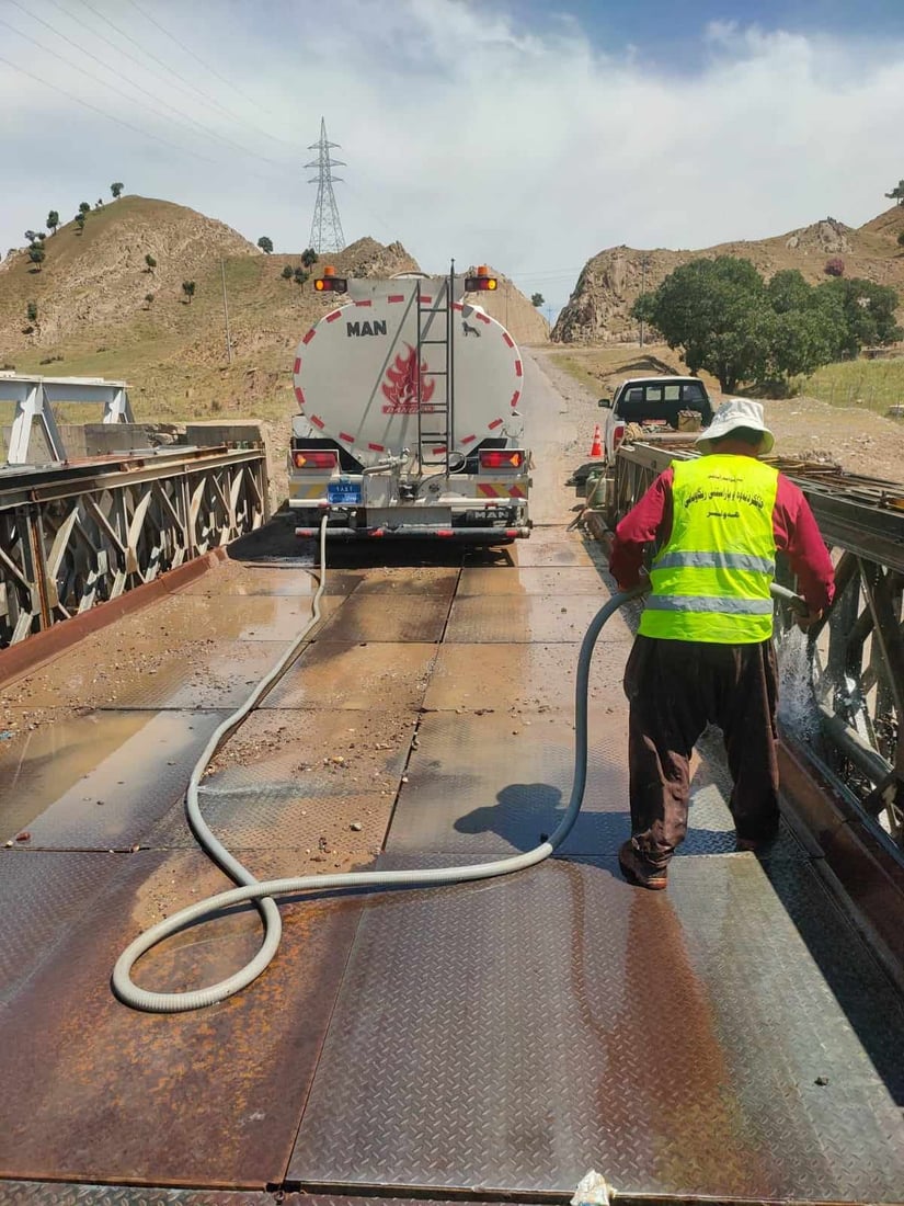 لە سنوورى هەولێر چوار پردى ئاسن هەیە