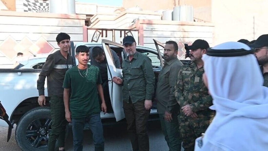صور: الحشد والمخابرات يعيدان مختطفاً من تلعفر كان محتجزاً في سوريا