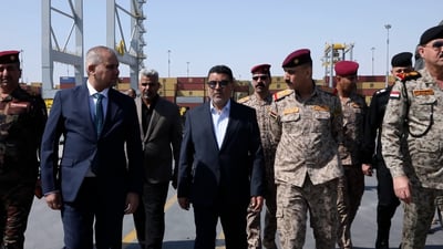 الفرطوسي: الملاحة قبل مضيق هرمز مستمرة و17 باخرة في الموانئ