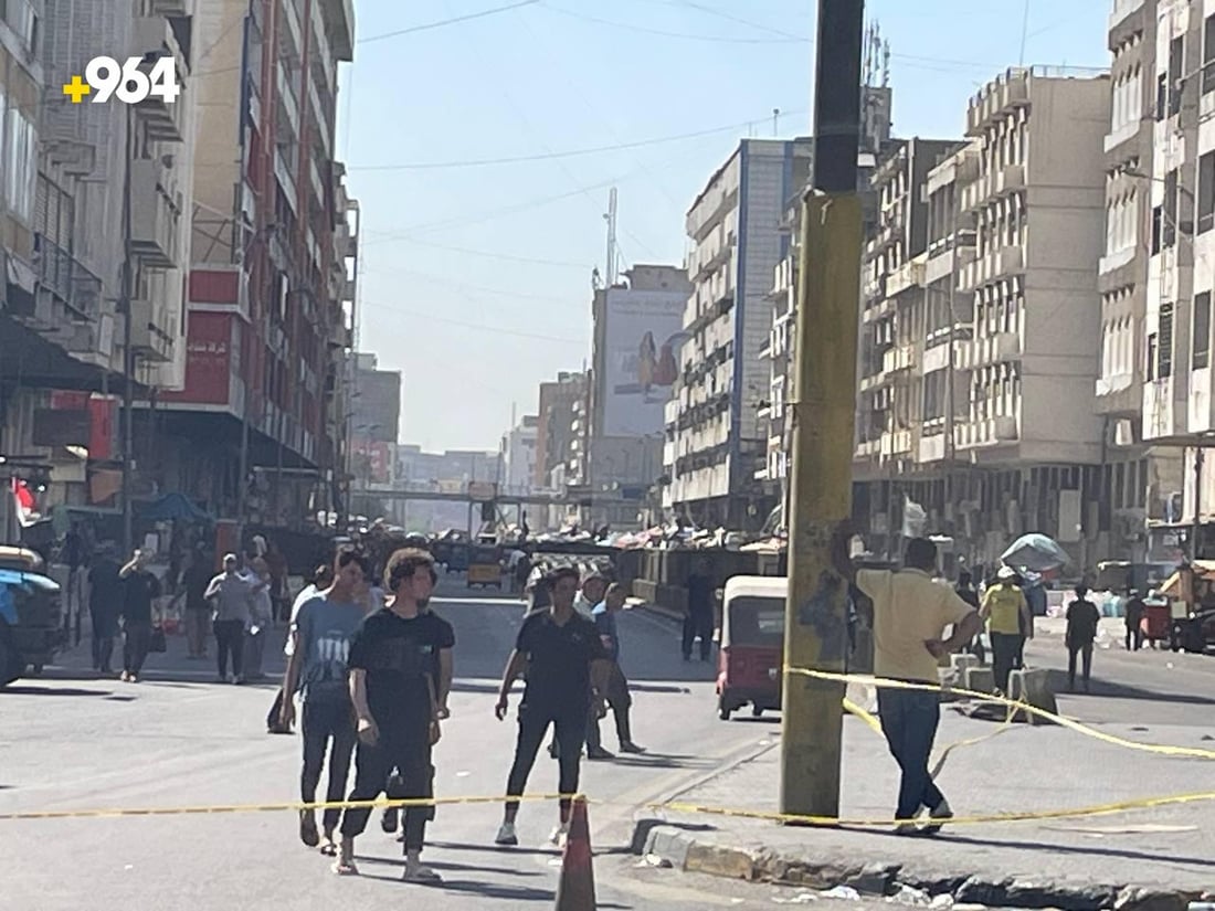 صور: إغلاق الطرق المؤدية إلى شارع المتنبي من 4 جهات.. الوصول سيراً على الأقدام