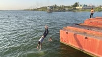 لماذا لا نبني كاسر أمواج بدل منع السباحة في النهر؟ سألن...