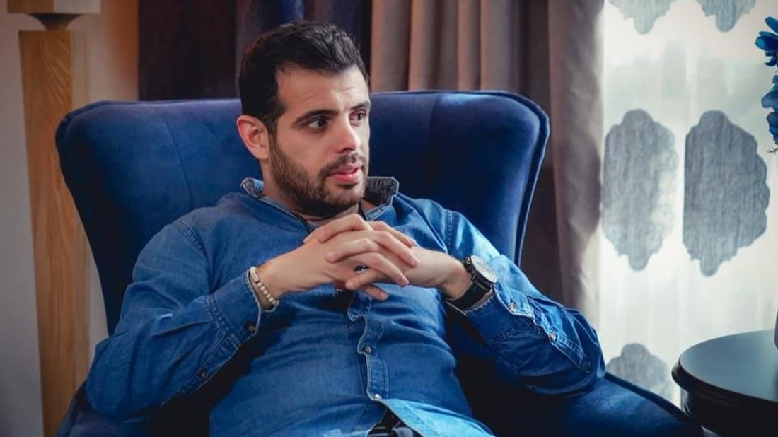 سامر حكمت حزين على إيقاف “عالم الست وهيبة”: أصوات نشاز طعنت بجهود 170 فناناً