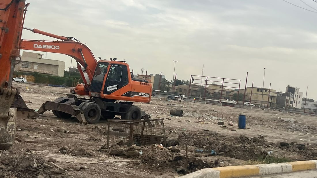 عمارات “السويسري” ستشرف على “عوائلنا” وتحجب الشمس.. الغزالية تهدد بمظاهرة (صور)