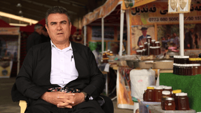 50 ساڵە خەریکی هەنگەوانییە