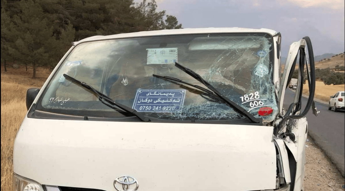 Seven students injured in minibus-truck collision near Qamisha village