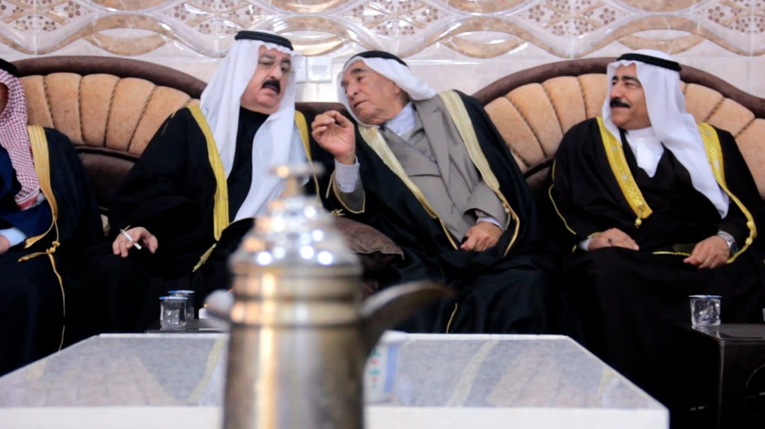 خلفاً لوالده.. الدليم تنصب حبيب أحمد شيخاً لعشيرة آل سفر في تلعفر (صور)