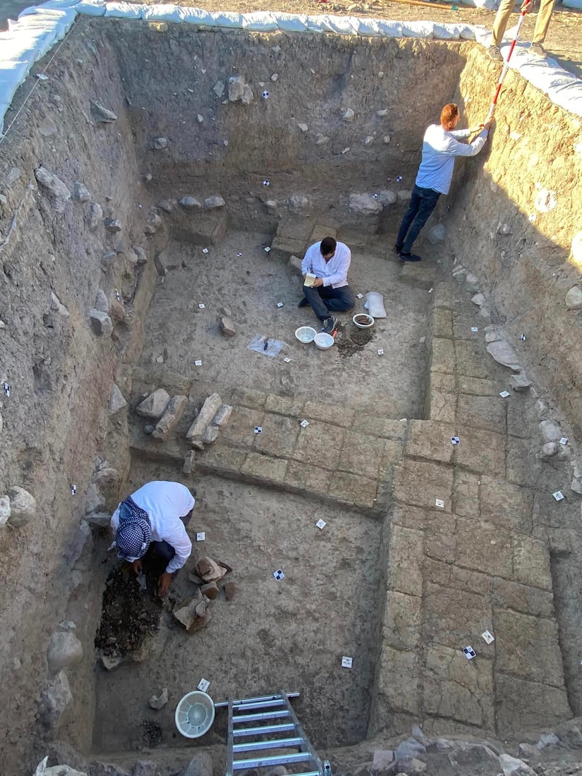 +964صورة من منصة (شبكة): 